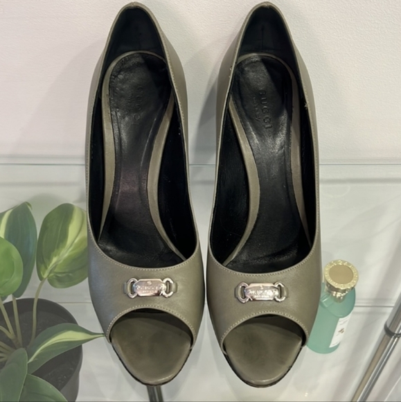 Gucci Micro'soft olive military army green leather open toe heels pumps shoes 8 - Picture 4 of 7